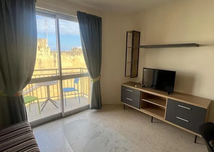Standard 3 Bedroom Balluta Bay
